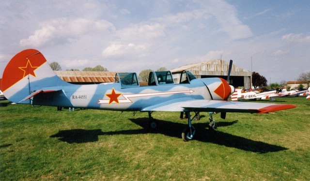 Yakovlev YAK-52