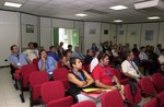 Il briefing nello storico hangar di Cameri trasformato in sala riunioni (2)