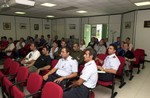 Il briefing nello storico hangar di Cameri trasformato in sala riunioni (3)